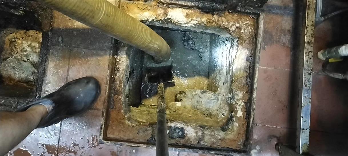 鲁甸化油池清理-污水池清掏