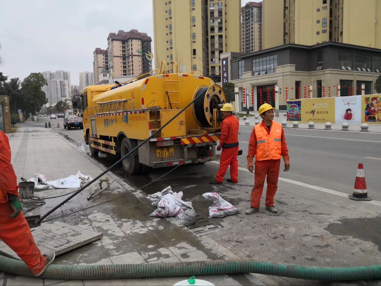 鲁甸排污管道清淤-管道清洗